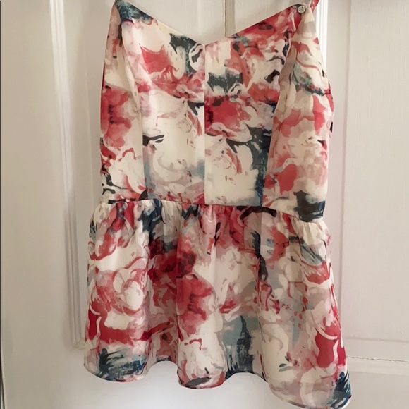 Guess Floral Peplum Cami - Picture 2 of 5